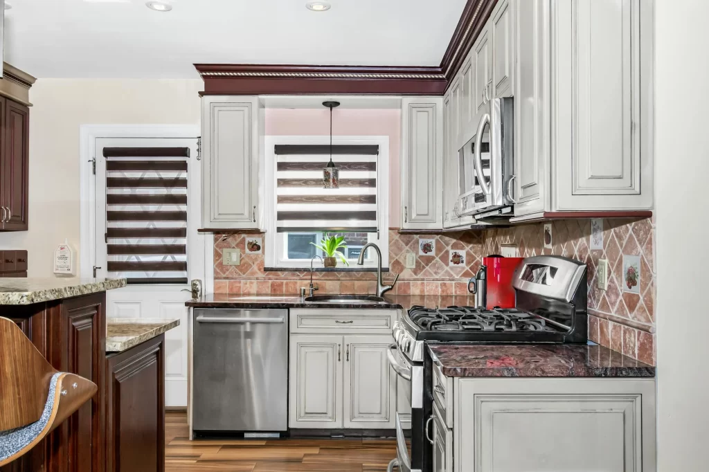 Kitchen tiles to explore and install for appealing decor